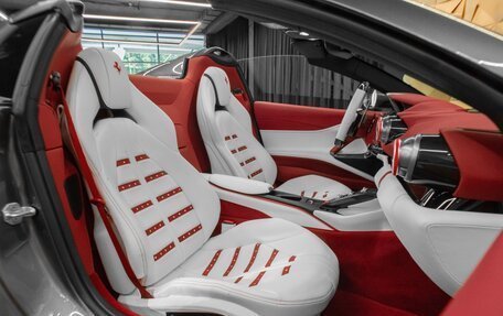 Ferrari 812, 2021 год, 51 000 000 рублей, 8 фотография