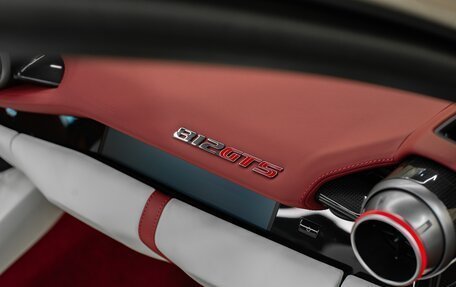 Ferrari 812, 2021 год, 51 000 000 рублей, 9 фотография