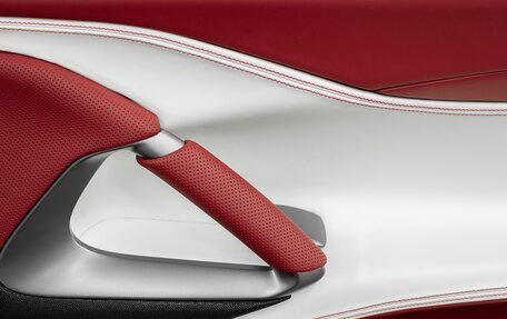 Ferrari 812, 2021 год, 51 000 000 рублей, 11 фотография