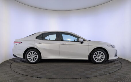 Toyota Camry, 2021 год, 2 750 000 рублей, 4 фотография