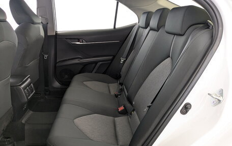 Toyota Camry, 2021 год, 2 750 000 рублей, 12 фотография