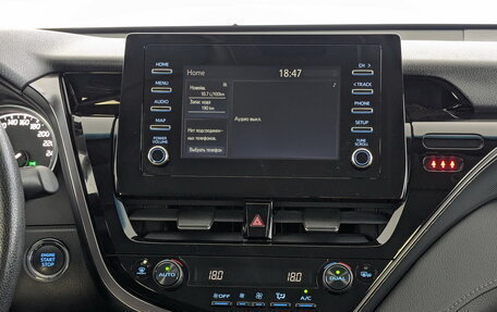 Toyota Camry, 2021 год, 2 750 000 рублей, 15 фотография