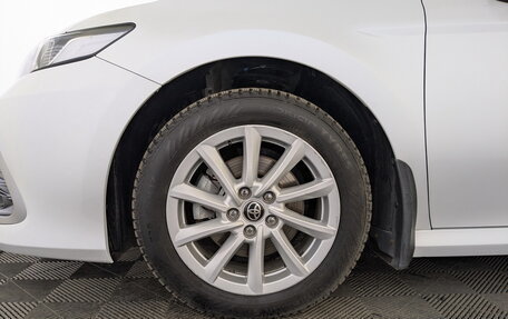 Toyota Camry, 2021 год, 2 750 000 рублей, 18 фотография