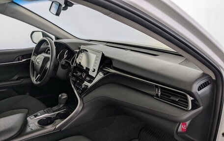 Toyota Camry, 2021 год, 2 750 000 рублей, 11 фотография