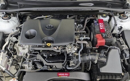 Toyota Camry, 2021 год, 2 750 000 рублей, 9 фотография