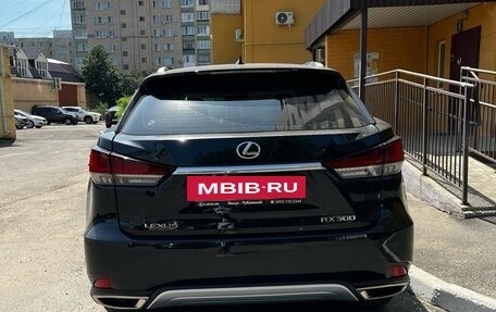 Lexus RX IV рестайлинг, 2020 год, 6 000 000 рублей, 3 фотография