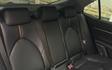 Toyota Camry, 2022 год, 2 650 000 рублей, 6 фотография