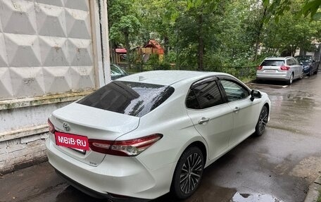 Toyota Camry, 2022 год, 2 650 000 рублей, 2 фотография