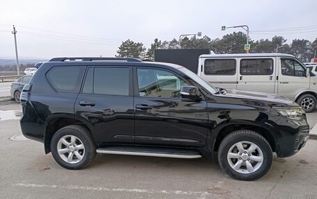 Toyota Land Cruiser Prado 150 рестайлинг 2, 2021 год, 6 800 000 рублей, 7 фотография