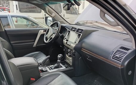 Toyota Land Cruiser Prado 150 рестайлинг 2, 2021 год, 6 800 000 рублей, 15 фотография