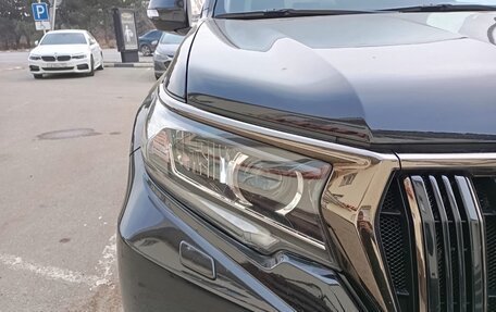 Toyota Land Cruiser Prado 150 рестайлинг 2, 2021 год, 6 800 000 рублей, 19 фотография