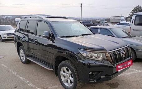 Toyota Land Cruiser Prado 150 рестайлинг 2, 2021 год, 6 800 000 рублей, 8 фотография