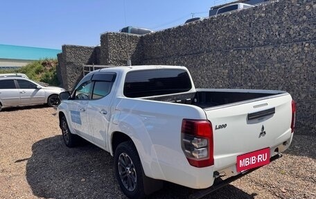 Mitsubishi L200 IV рестайлинг, 2020 год, 2 300 000 рублей, 7 фотография