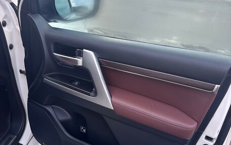 Toyota Land Cruiser 200, 2015 год, 4 100 000 рублей, 17 фотография