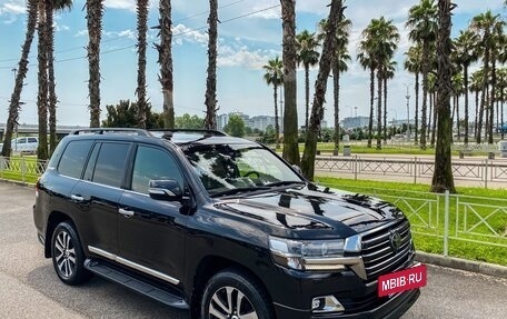 Toyota Land Cruiser 200, 2017 год, 7 500 000 рублей, 8 фотография