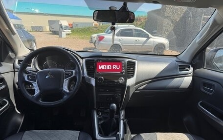 Mitsubishi L200 IV рестайлинг, 2020 год, 2 200 000 рублей, 12 фотография