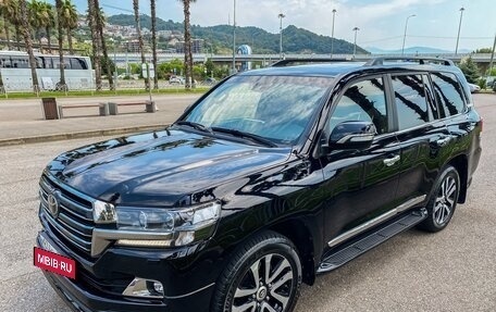 Toyota Land Cruiser 200, 2017 год, 7 500 000 рублей, 6 фотография