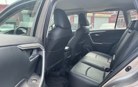 Toyota RAV4, 2022 год, 2 670 000 рублей, 13 фотография