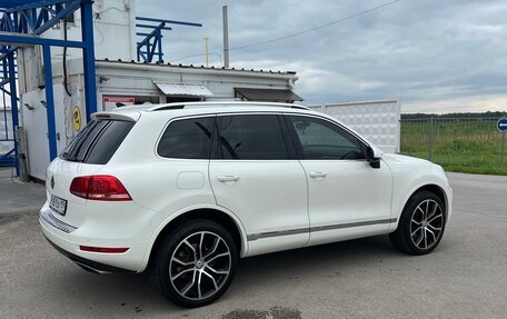 Volkswagen Touareg III, 2011 год, 1 699 000 рублей, 7 фотография