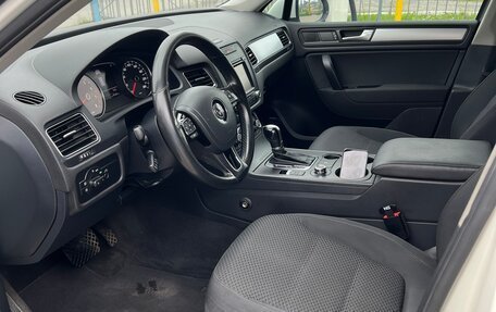 Volkswagen Touareg III, 2011 год, 1 699 000 рублей, 11 фотография