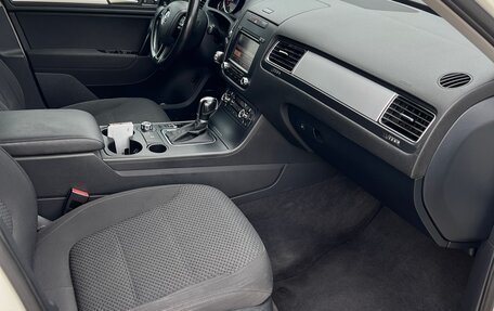 Volkswagen Touareg III, 2011 год, 1 699 000 рублей, 12 фотография
