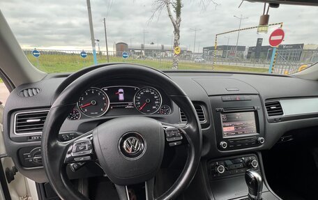 Volkswagen Touareg III, 2011 год, 1 699 000 рублей, 15 фотография