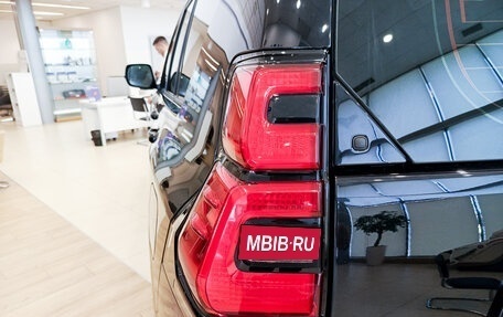 Toyota Land Cruiser Prado 150 рестайлинг 2, 2021 год, 7 275 000 рублей, 11 фотография