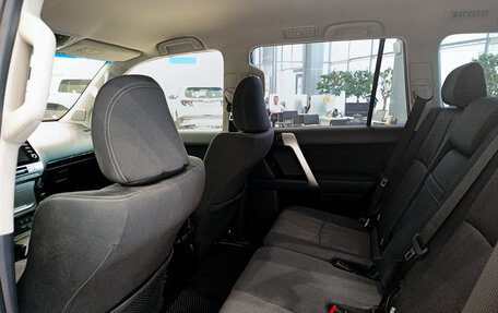 Toyota Land Cruiser Prado 150 рестайлинг 2, 2021 год, 7 275 000 рублей, 15 фотография