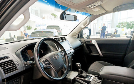 Toyota Land Cruiser Prado 150 рестайлинг 2, 2021 год, 7 275 000 рублей, 20 фотография