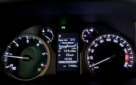 Toyota Land Cruiser Prado 150 рестайлинг 2, 2021 год, 7 275 000 рублей, 16 фотография