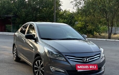 Hyundai Solaris II рестайлинг, 2015 год, 1 050 000 рублей, 4 фотография