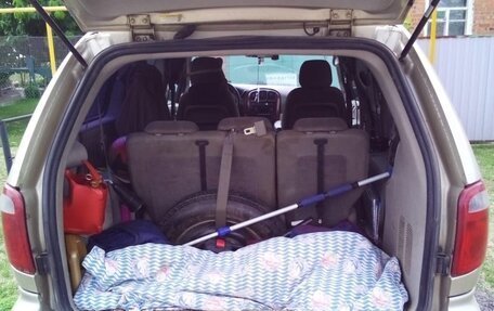 Chrysler Town & Country IV, 2005 год, 650 000 рублей, 11 фотография