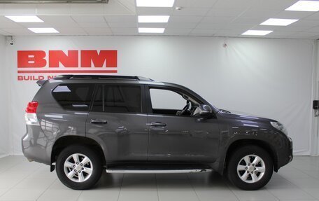 Toyota Land Cruiser Prado 150 рестайлинг 2, 2010 год, 2 885 000 рублей, 2 фотография
