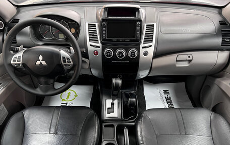 Mitsubishi Pajero Sport II рестайлинг, 2015 год, 1 295 000 рублей, 12 фотография