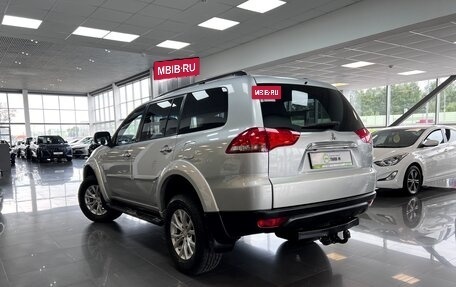 Mitsubishi Pajero Sport II рестайлинг, 2015 год, 1 295 000 рублей, 8 фотография