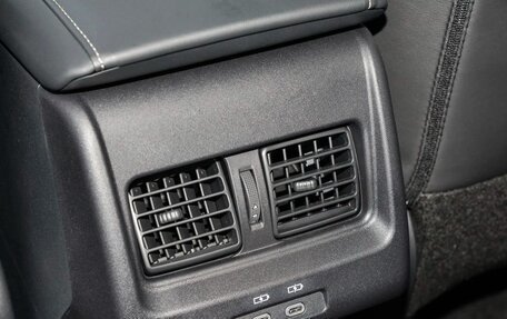 Toyota Camry, 2025 год, 2 992 000 рублей, 17 фотография