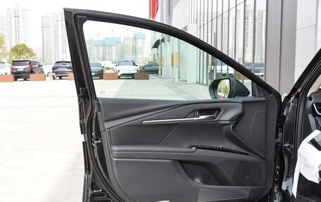 Toyota Camry, 2025 год, 2 992 000 рублей, 23 фотография