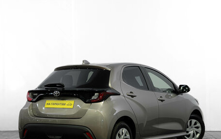 Toyota Yaris, 2021 год, 1 499 000 рублей, 5 фотография