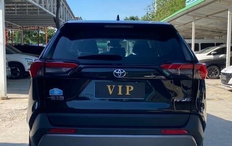 Toyota RAV4, 2022 год, 2 300 000 рублей, 6 фотография