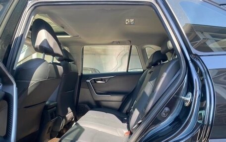Toyota RAV4, 2022 год, 2 300 000 рублей, 10 фотография