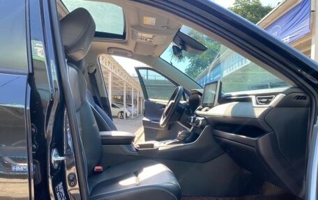 Toyota RAV4, 2022 год, 2 300 000 рублей, 12 фотография