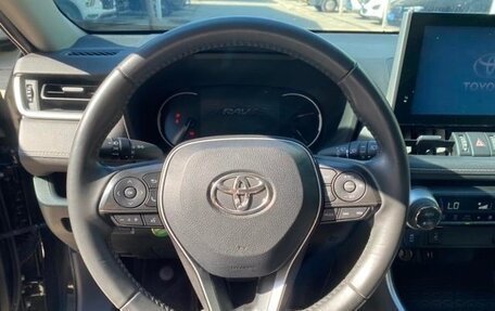 Toyota RAV4, 2022 год, 2 300 000 рублей, 14 фотография
