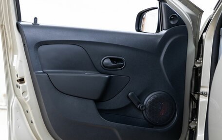 Renault Sandero II рестайлинг, 2014 год, 743 000 рублей, 31 фотография