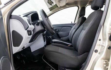 Renault Sandero II рестайлинг, 2014 год, 743 000 рублей, 32 фотография