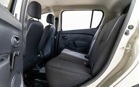 Renault Sandero II рестайлинг, 2014 год, 743 000 рублей, 33 фотография