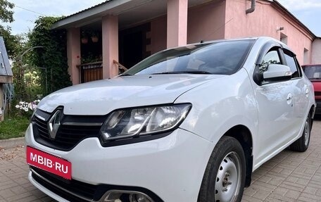 Renault Logan II, 2014 год, 400 000 рублей, 1 фотография