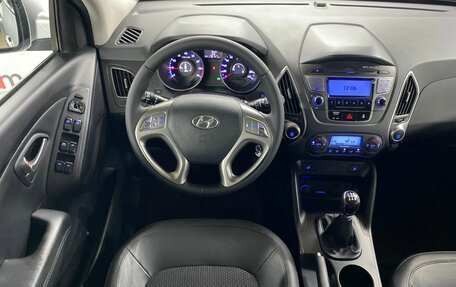 Hyundai ix35 I рестайлинг, 2011 год, 949 000 рублей, 11 фотография