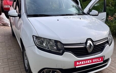 Renault Logan II, 2014 год, 400 000 рублей, 2 фотография