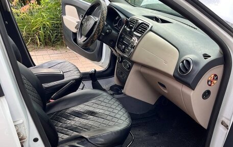 Renault Logan II, 2014 год, 400 000 рублей, 14 фотография
