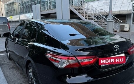 Toyota Camry, 2018 год, 2 100 000 рублей, 4 фотография